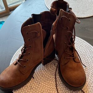 Women's Brown Lace-Up Combat Boots